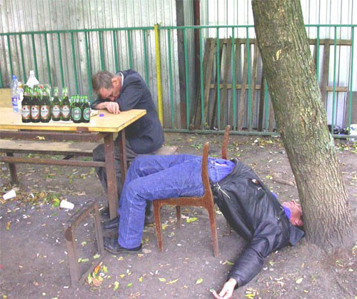 [Image: drunks_in_garden.jpg]