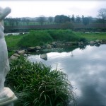 stuart_wilde_pond_statue